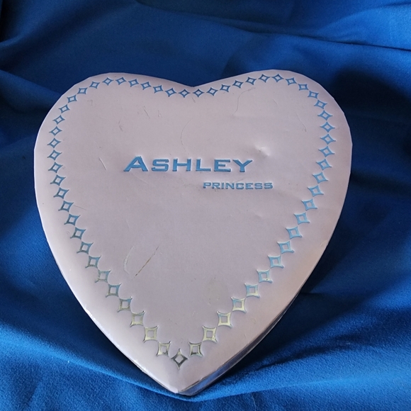 Watch - Picture 2 of 3